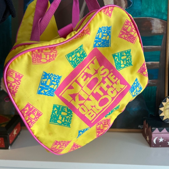 Vintage 1990 New Kids On The Block Duffel Bag Neon Yellow Pink Band Memorabilia - Picture 14 of 14